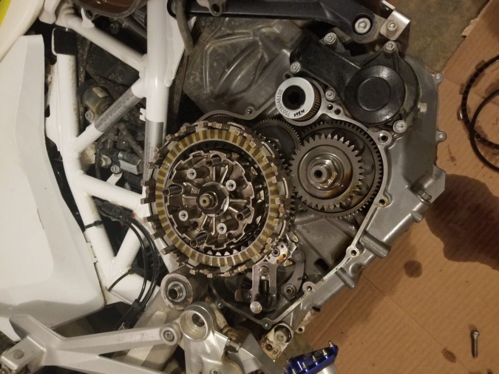 Husqvarna 710 clutch modifications - burned fibers